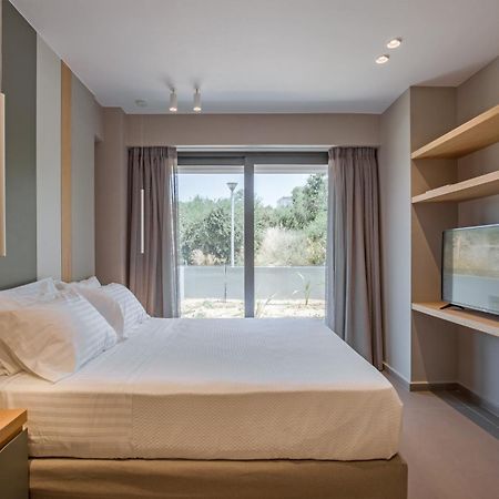 خانيا Noemie Luxury Suites الغرفة الصورة