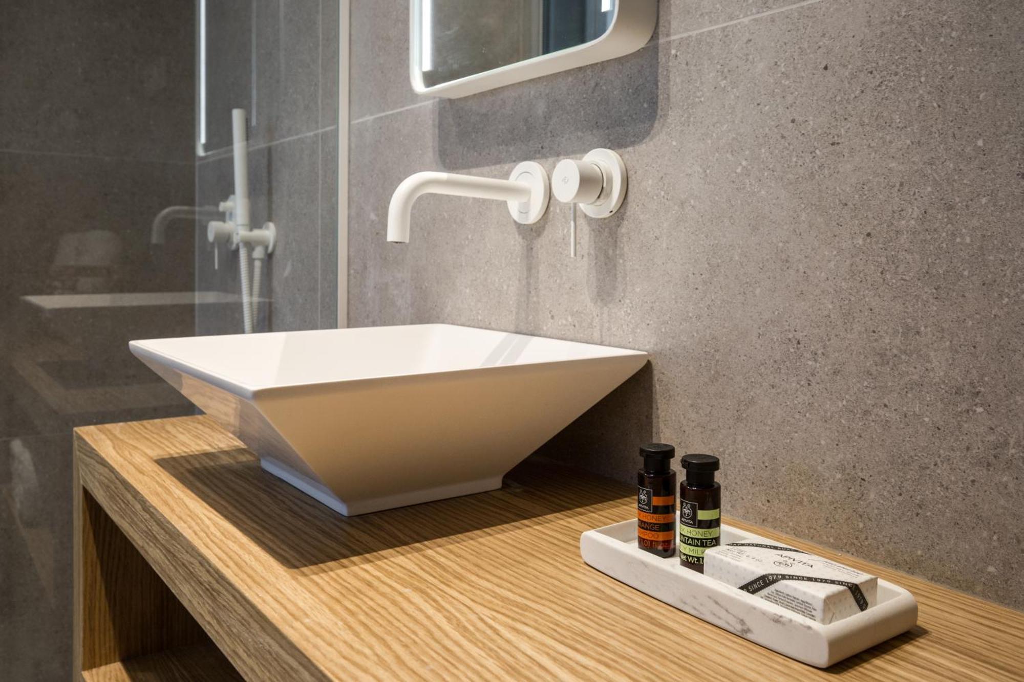 خانيا Noemie Luxury Suites الغرفة الصورة